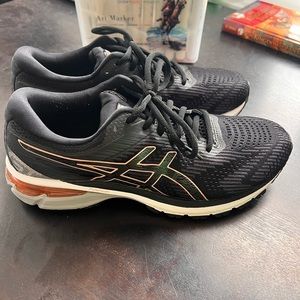 EUC ASICS GT 2000